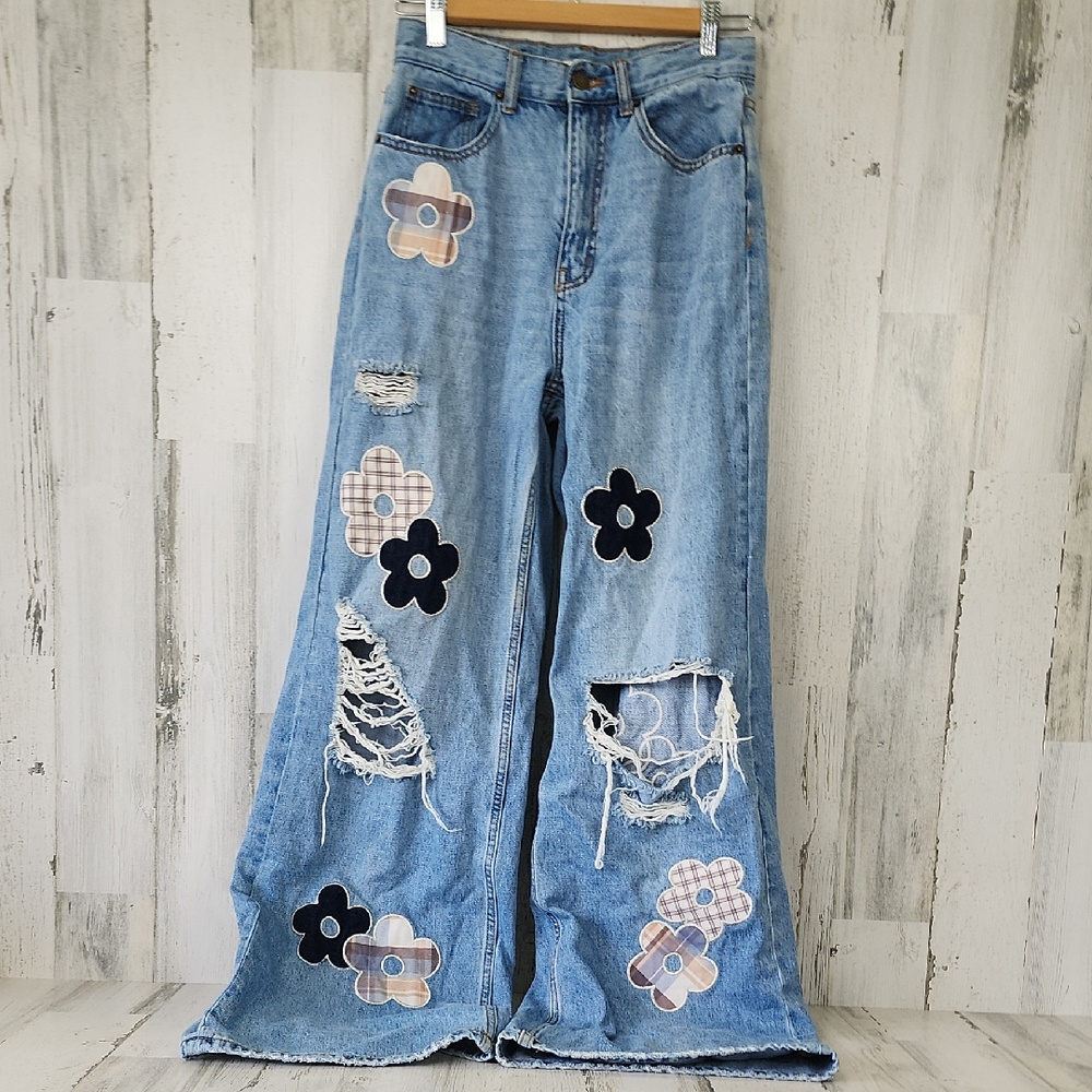 Urban Outfitters Blue Flare Wide Leg Jeans Distressed BDG Skater Baggy Size 26